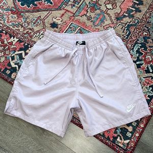 Nike Men’s Sportswear 6” Woven Flow Shorts